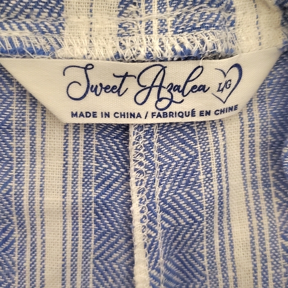 (4/$20) Blue and White High Waist Striped Shorts with Belt - Picture 3 of 4